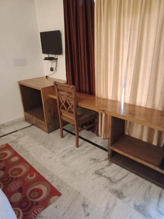 Hotel Sunshine 다람샬라 외부 사진