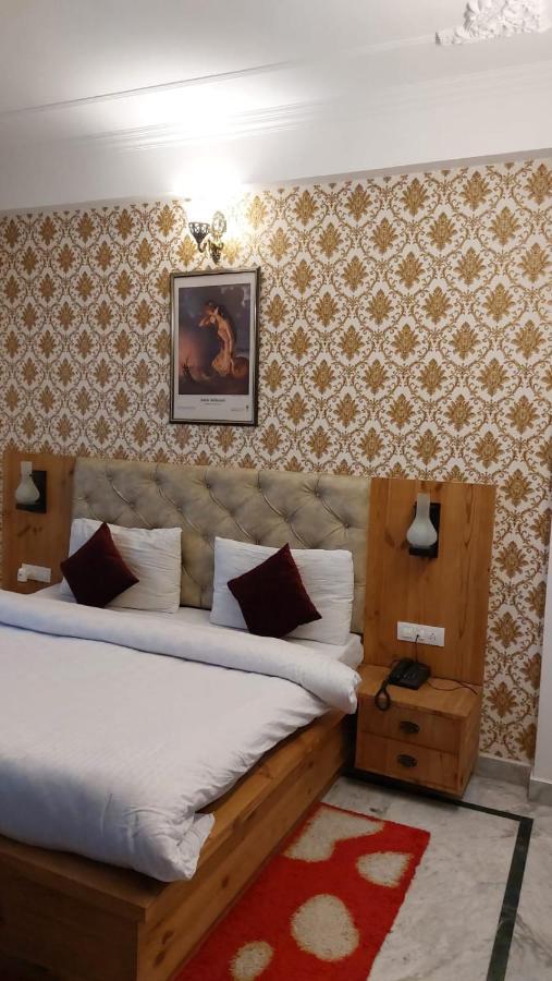 Hotel Sunshine 다람샬라 외부 사진