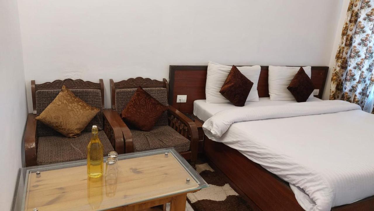Hotel Sunshine 다람샬라 외부 사진
