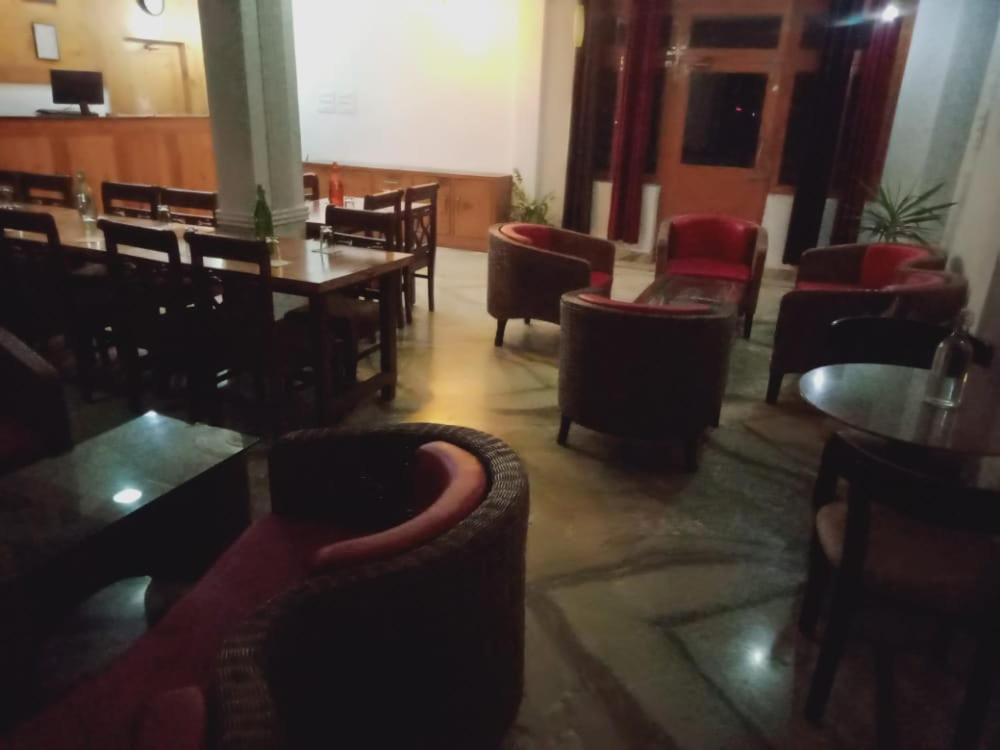 Hotel Sunshine 다람샬라 외부 사진